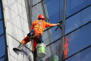 成都蜘蛛人幕墙清洗